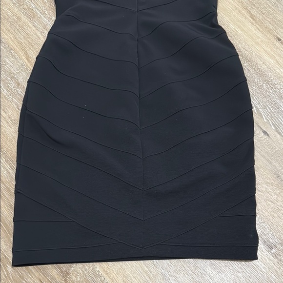 Adrianna Papell Size 10 Black Ruffled Sweetheart Midi Dress - Picture 7 of 12